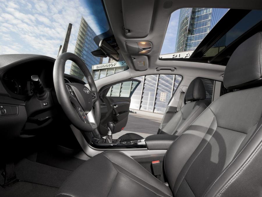  Hyundai i40 Sedan 2011 года  (фото 9 из 39)